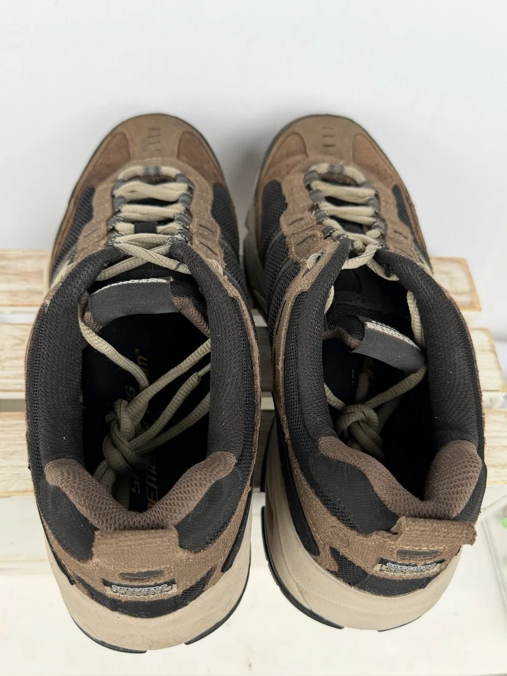 Skechers Men's Vigor 2.0 Trail sport shoes in brown and black leather size 11